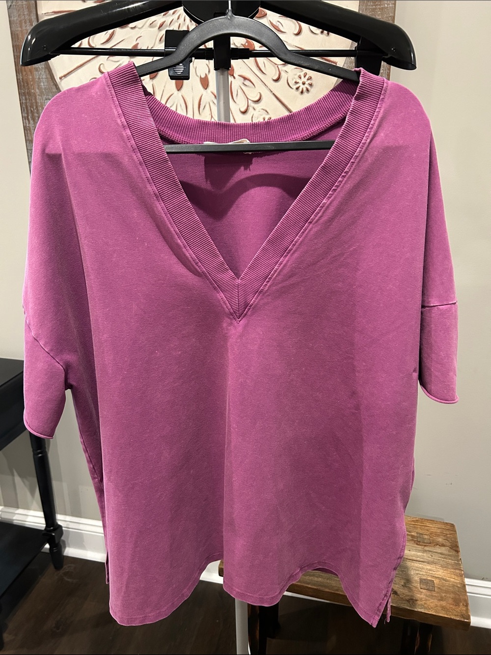 LaBiz Relaxed V-Neck Short Sleeve Shirt / oversized small